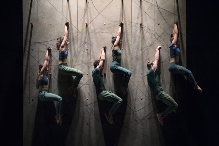 Defeating gravity, breaking conventions – Vertikal and Phénix by Mourad Merzouki at the XXXI Bydgoszcz Opera Festival